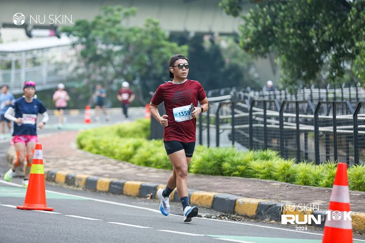 Race photo from Nu Skin Run 10K