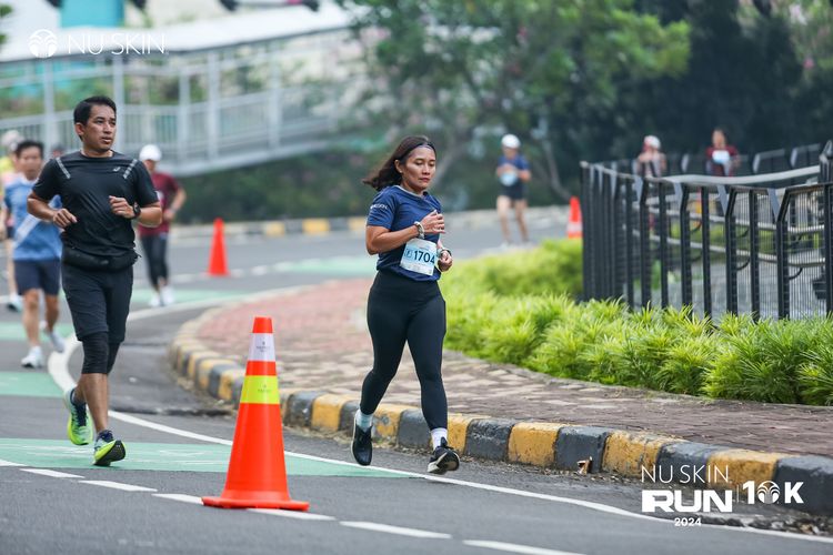Race photo from Nu Skin Run 10K