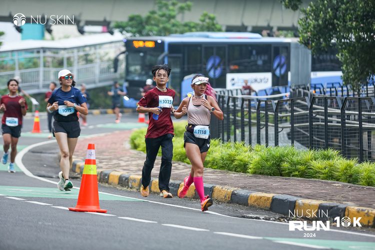 Race photo from Nu Skin Run 10K