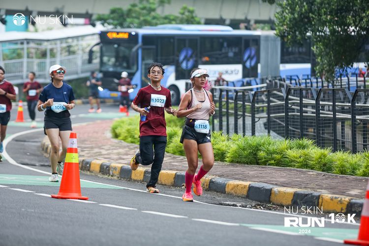 Race photo from Nu Skin Run 10K