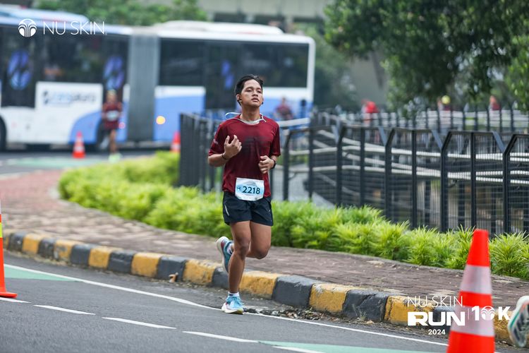 Race photo from Nu Skin Run 10K
