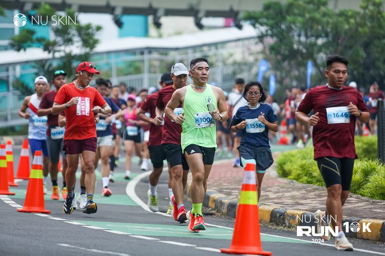 Race photo from Nu Skin Run 10K