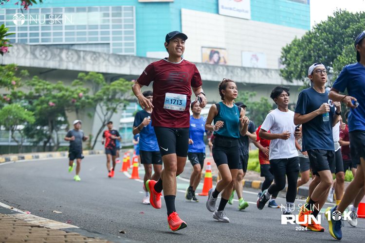 Race photo from Nu Skin Run 10K