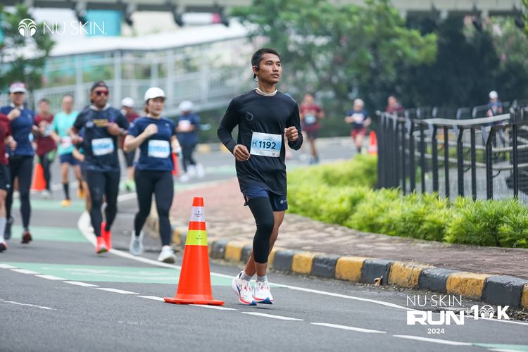 Race photo from Nu Skin Run 10K