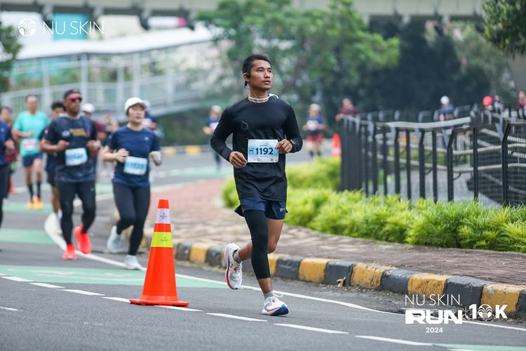 Race photo from Nu Skin Run 10K