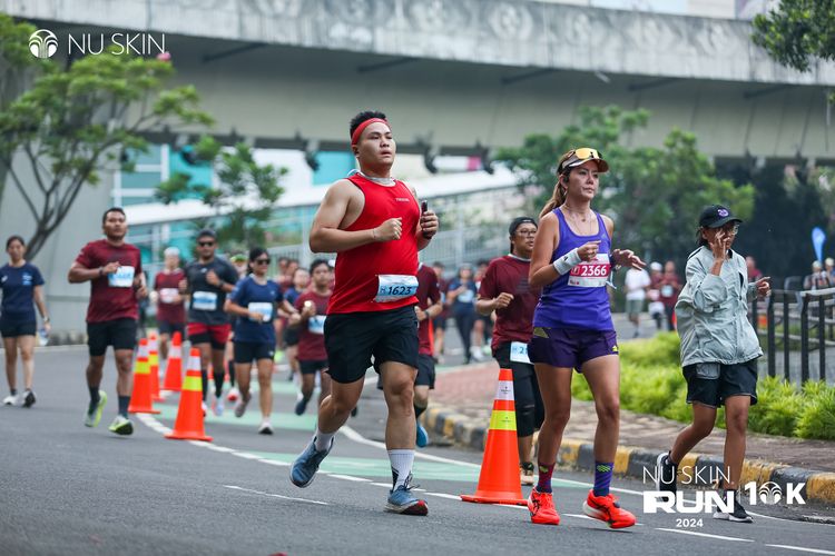 Race photo from Nu Skin Run 10K