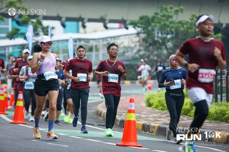Race photo from Nu Skin Run 10K