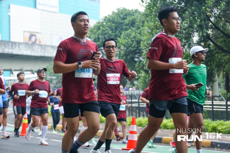 Race photo from Nu Skin Run 10K