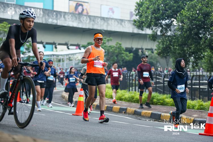 Race photo from Nu Skin Run 10K
