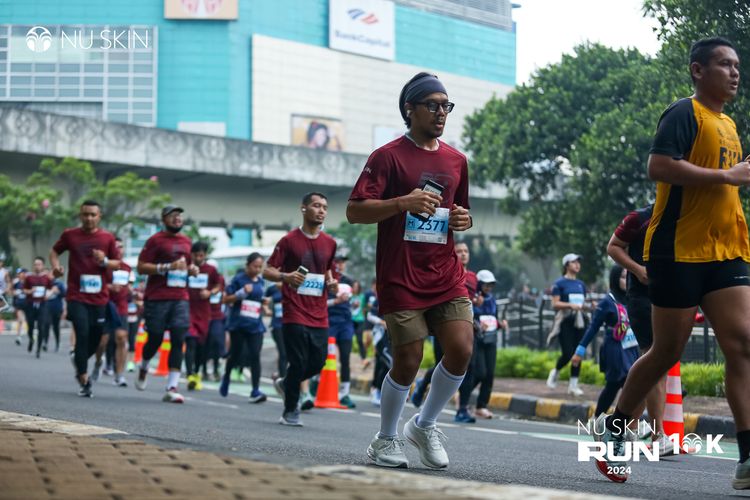 Race photo from Nu Skin Run 10K