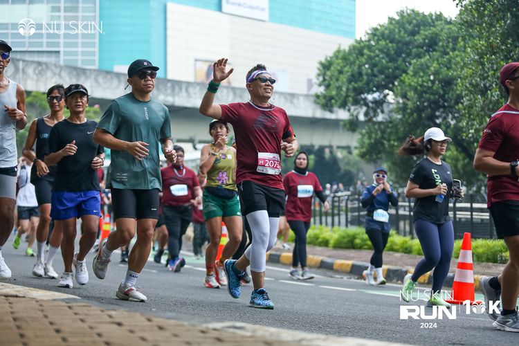 Race photo from Nu Skin Run 10K