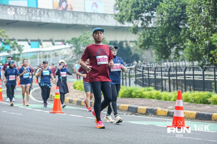 Race photo from Nu Skin Run 10K