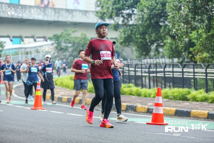 Race photo from Nu Skin Run 10K