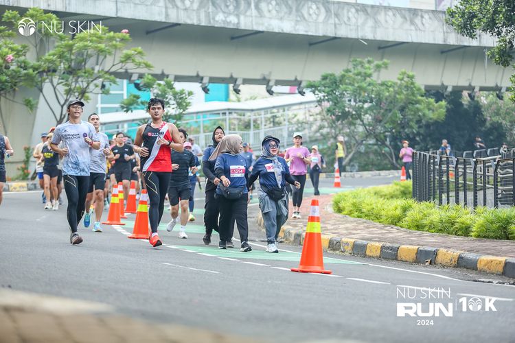 Race photo from Nu Skin Run 10K