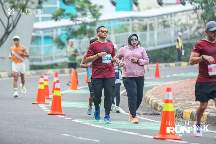 Race photo from Nu Skin Run 10K