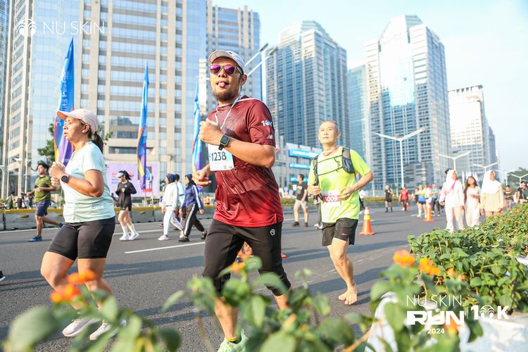 Race photo from Nu Skin Run 10K
