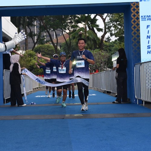 Race photo from KEMLU RUN 2026