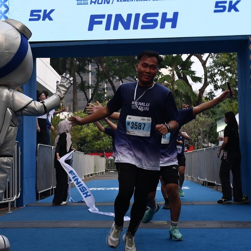 Race photo from KEMLU RUN 2026