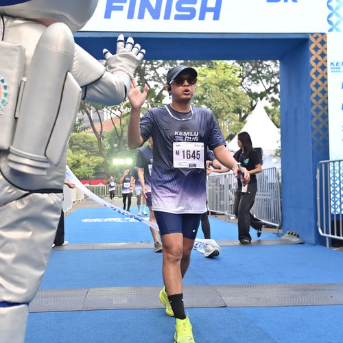 Race photo from KEMLU RUN 2026