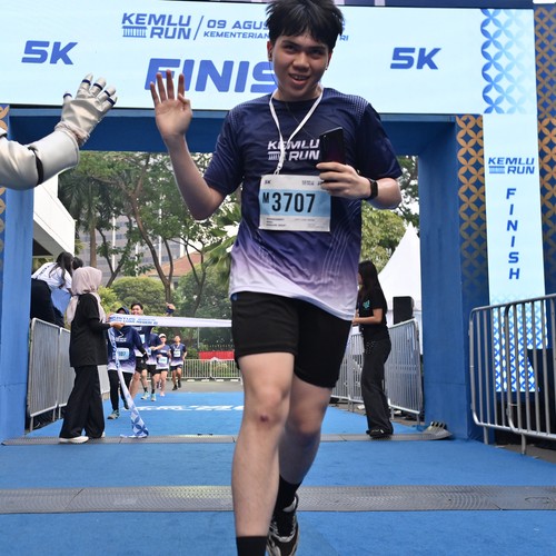 Race photo from KEMLU RUN 2026