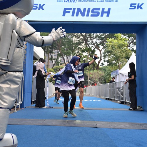 Race photo from KEMLU RUN 2026