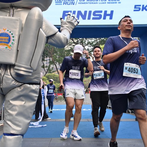 Race photo from KEMLU RUN 2026