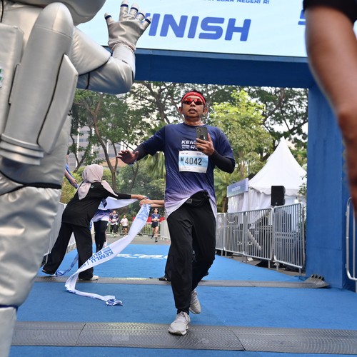 Race photo from KEMLU RUN 2026