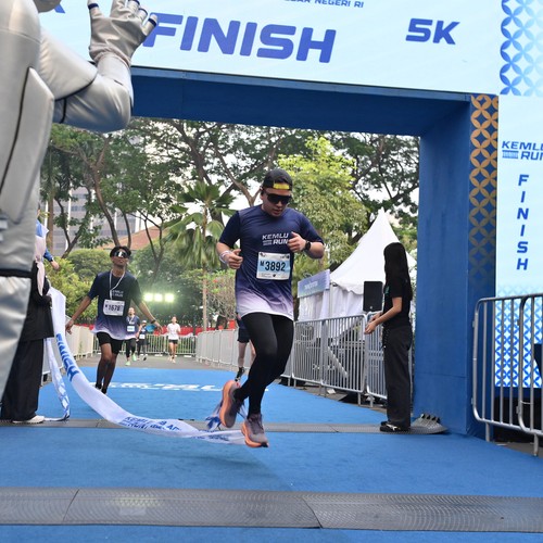 Race photo from KEMLU RUN 2026