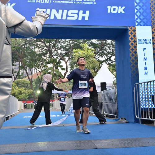 Race photo from KEMLU RUN 2026