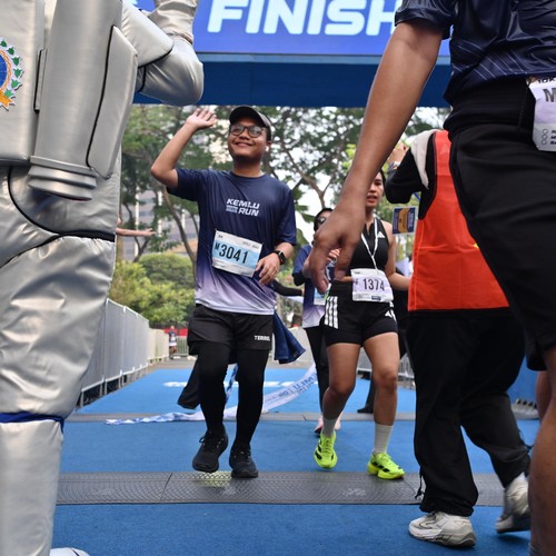 Race photo from KEMLU RUN 2026