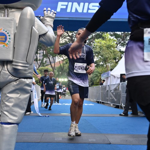 Race photo from KEMLU RUN 2026