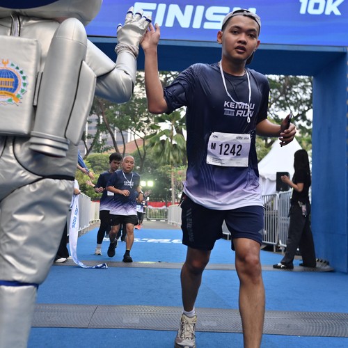 Race photo from KEMLU RUN 2026