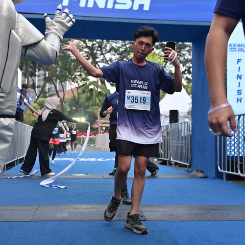 Race photo from KEMLU RUN 2026
