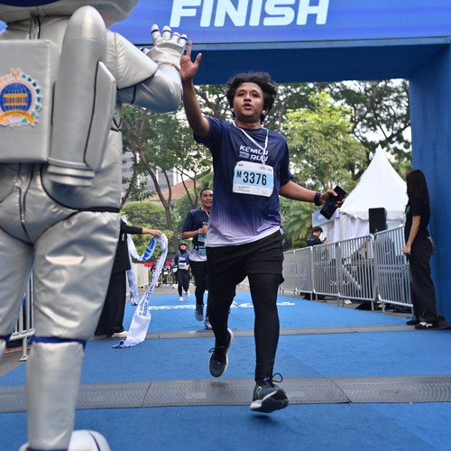 Race photo from KEMLU RUN 2026