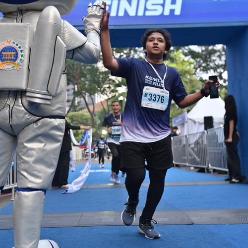 Race photo from KEMLU RUN 2026
