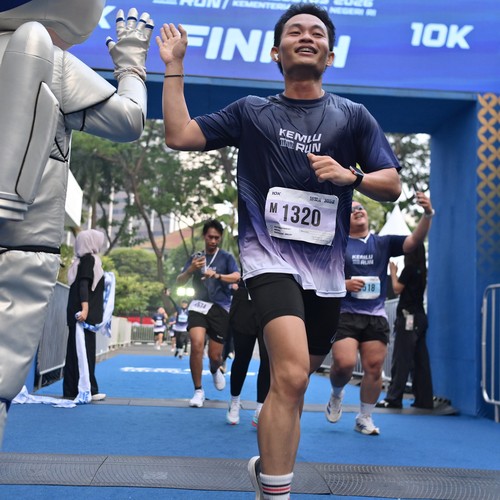 Race photo from KEMLU RUN 2026