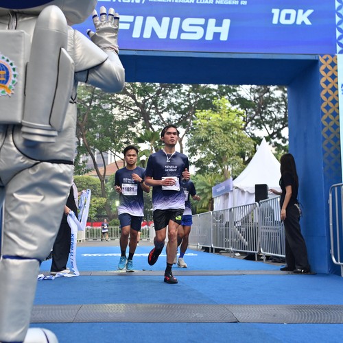 Race photo from KEMLU RUN 2026