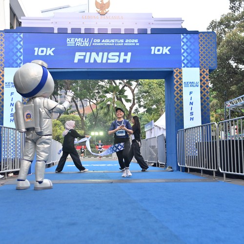 Race photo from KEMLU RUN 2026