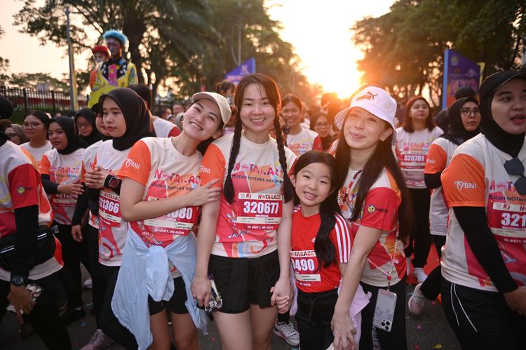 Race photo from NOTARACE 2025