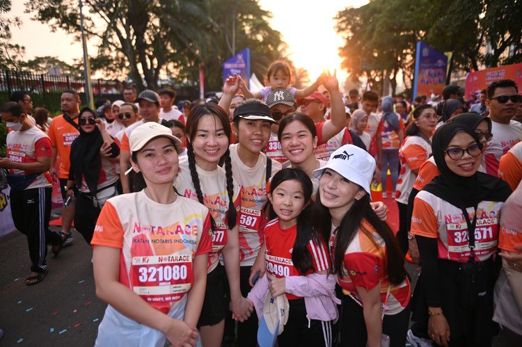Race photo from NOTARACE 2025