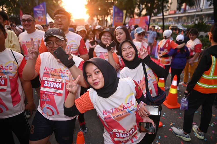 Race photo from NOTARACE 2025