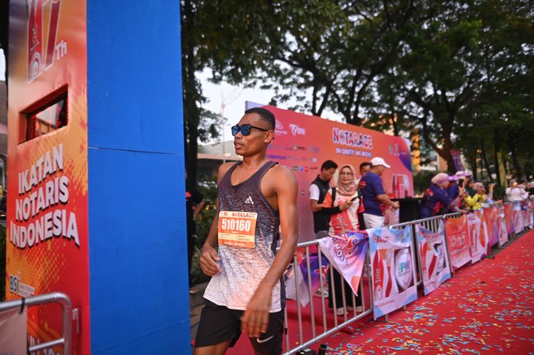 Race photo from NOTARACE 2025