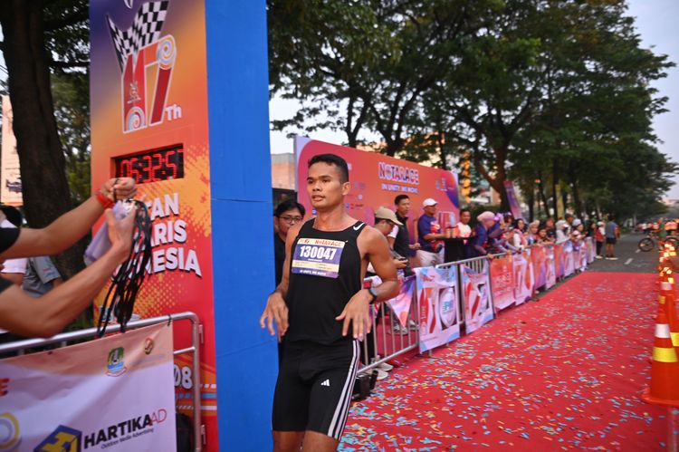 Race photo from NOTARACE 2025