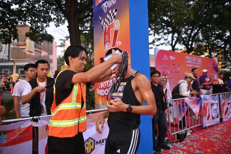 Race photo from NOTARACE 2025