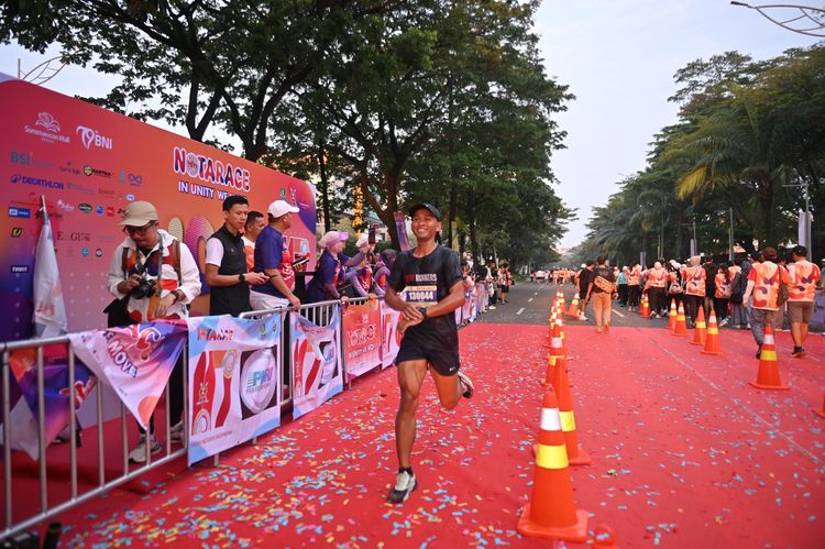 Race photo from NOTARACE 2025
