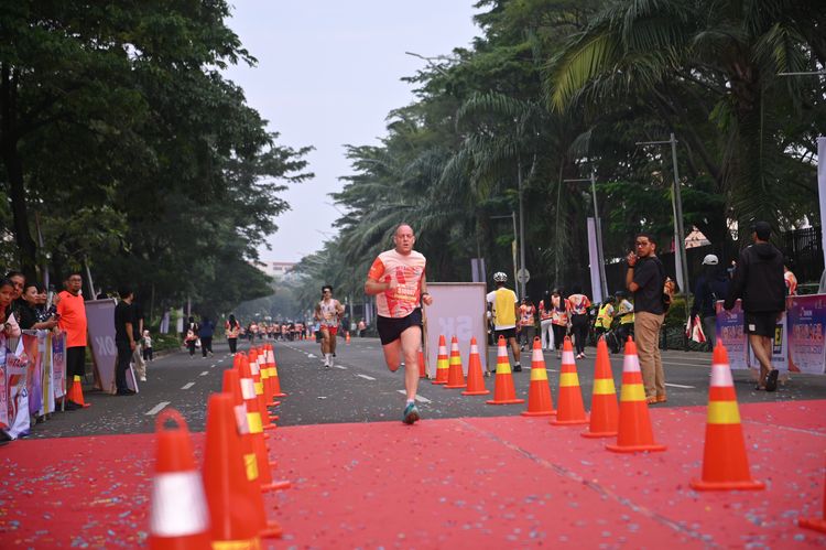 Race photo from NOTARACE 2025