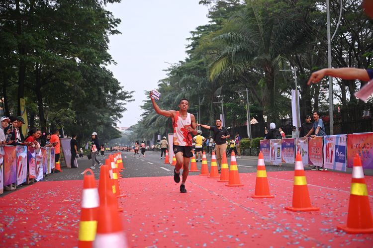 Race photo from NOTARACE 2025