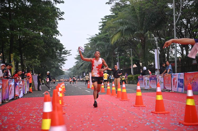 Race photo from NOTARACE 2025