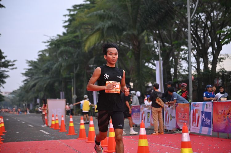 Race photo from NOTARACE 2025