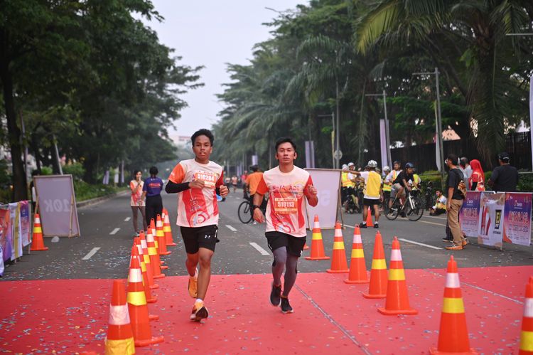 Race photo from NOTARACE 2025